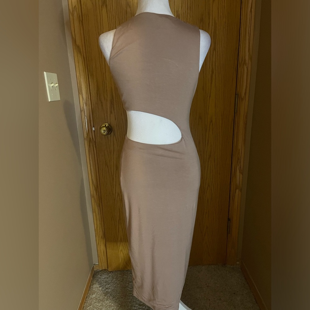 Naked Wardrobe Cut out dress - Picture 3 of 10